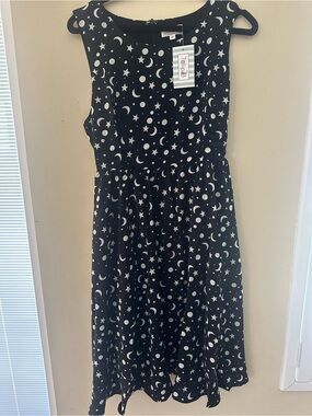 Tulip Sleeveless Midi Dress in Black with Moon & Star Print